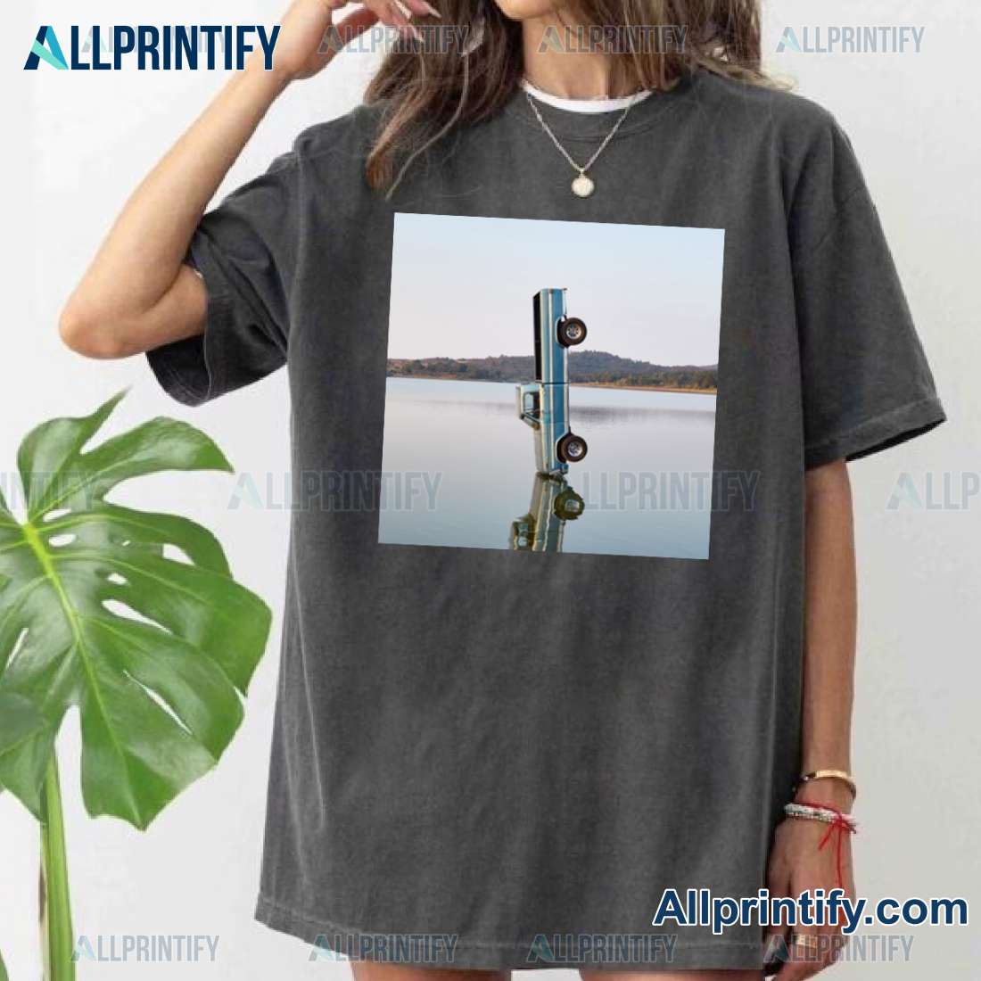 Post Malone F-1 Trillion Album Cover Unisex T-shirt shuvnjw